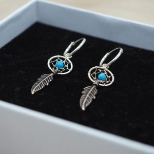 pendientes plumas color